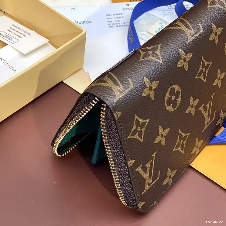 Fashionrepsfam ru Bags 2407YZ0093 LV 0819